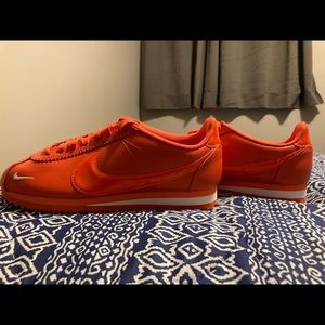 Nike Cortez classic.